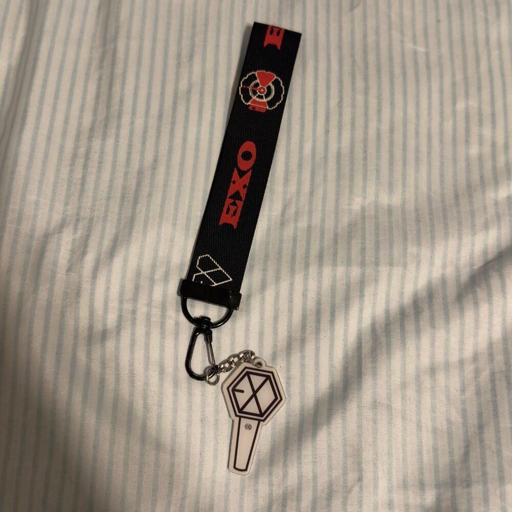 EXO black hand strap with keychain #kpop #lanyard
